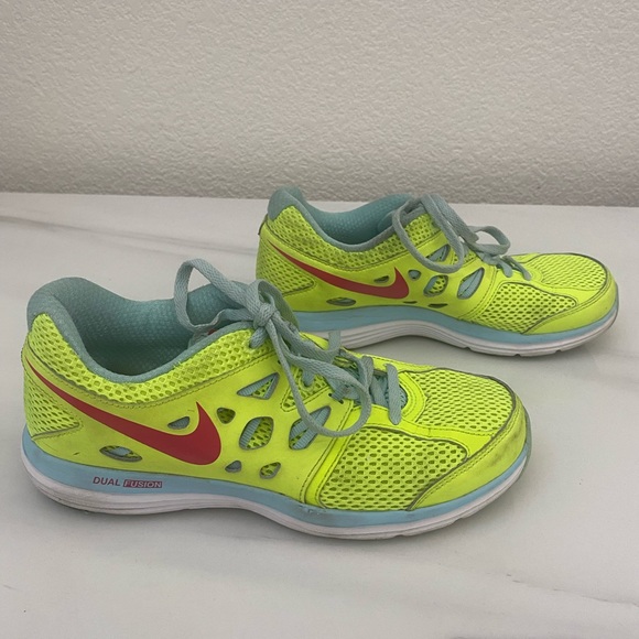 Nike Dual Fusion Lite Women’s Running Shoe - Picture 1 of 3